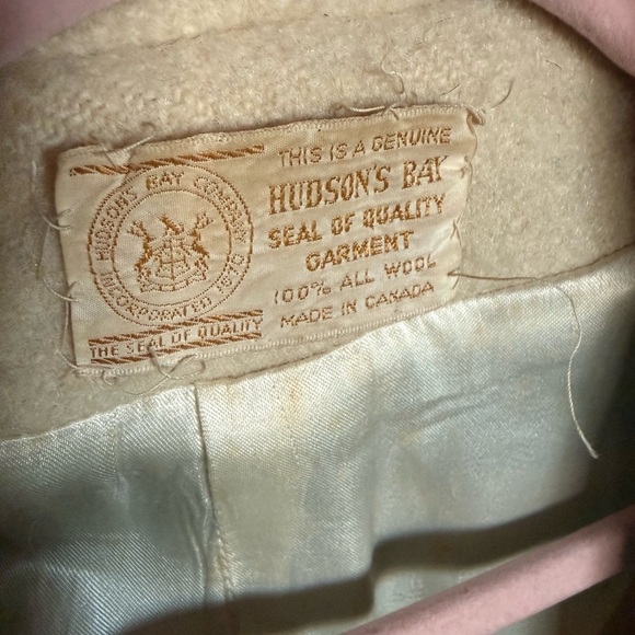 Vintage Hudson’s Bay Blanket Coat | 100% Wool | Made in Canada | 60s–70s - Picture 3 of 12